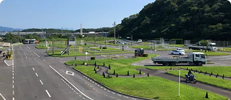 スマートドライバースクールびわ湖瀬田（ぜぜ自動車教習所）